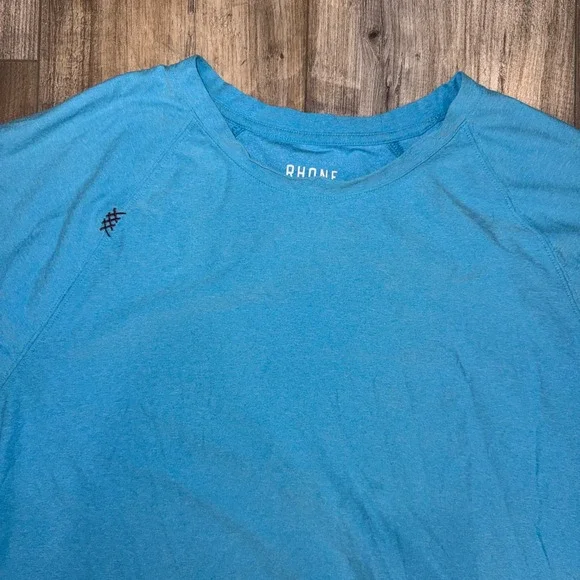 Rhone Mens Athletic Performance T Shirt Blue Short Sleeve Training Gym Size L - Picture 2 of 6